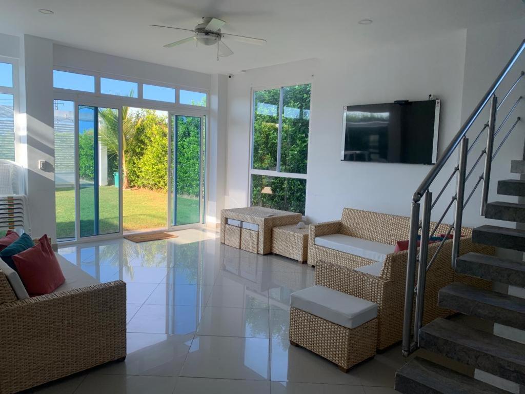 الشقق الفندقية سانتا فيرونيكافي  Casa Blanca Malibu المظهر الخارجي الصورة